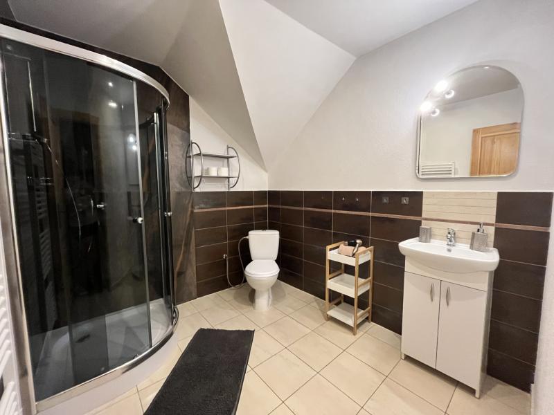 Izba Apartmán 4+5 v Mgr. Dominika Ružbaská – kúpeľňa