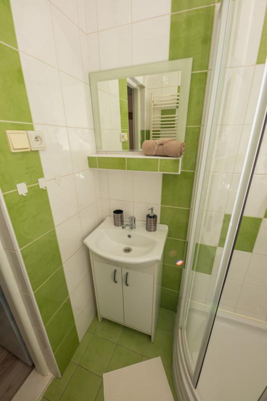 Izba Apartmán s vlastným vchodom v Mgr. Dominika Ružbaská – kúpeľňa