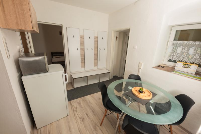Izba Apartmán s vlastným vchodom v Mgr. Dominika Ružbaská – kuchyňa